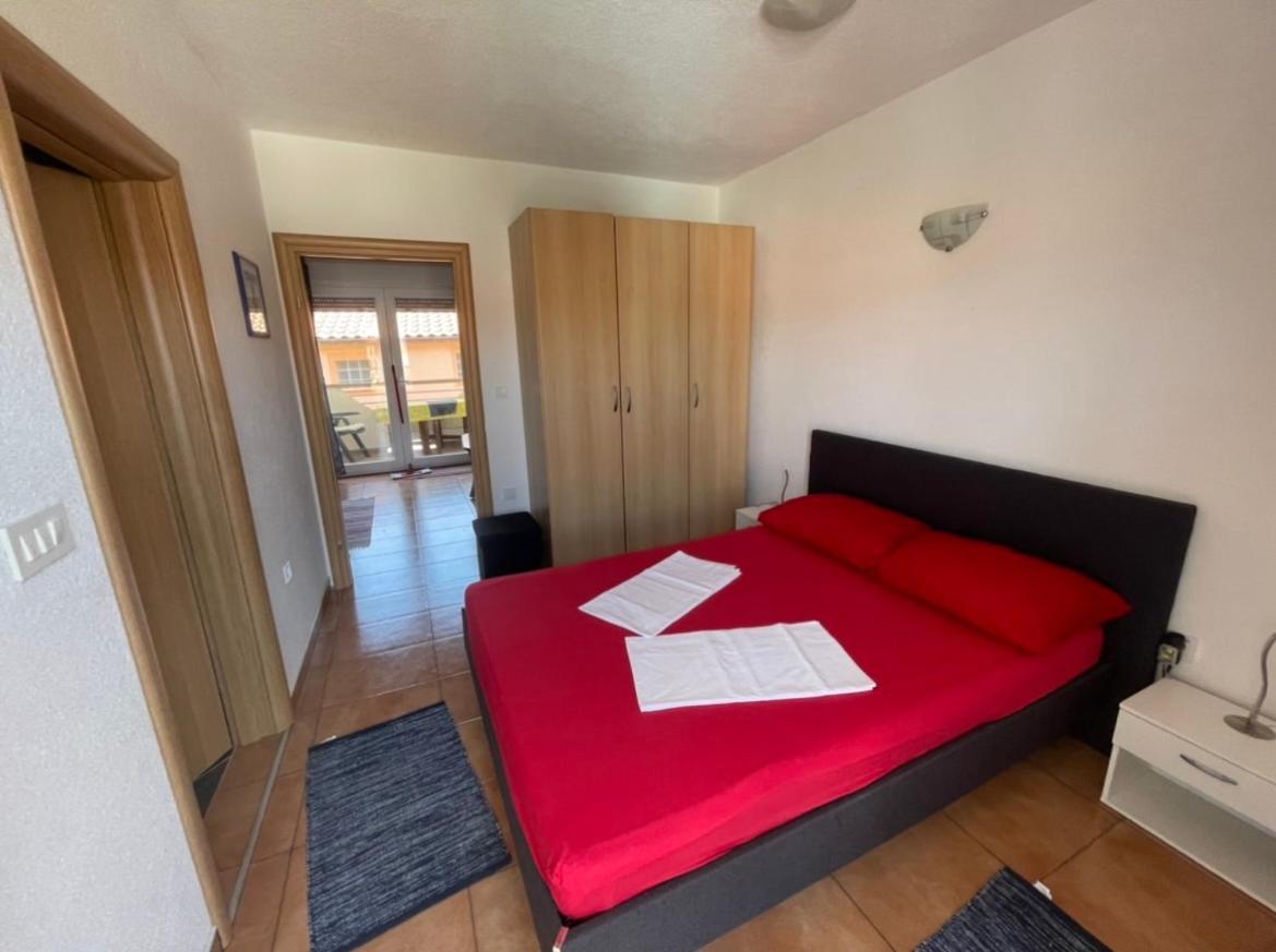 Elia Apartment Vir Exterior photo