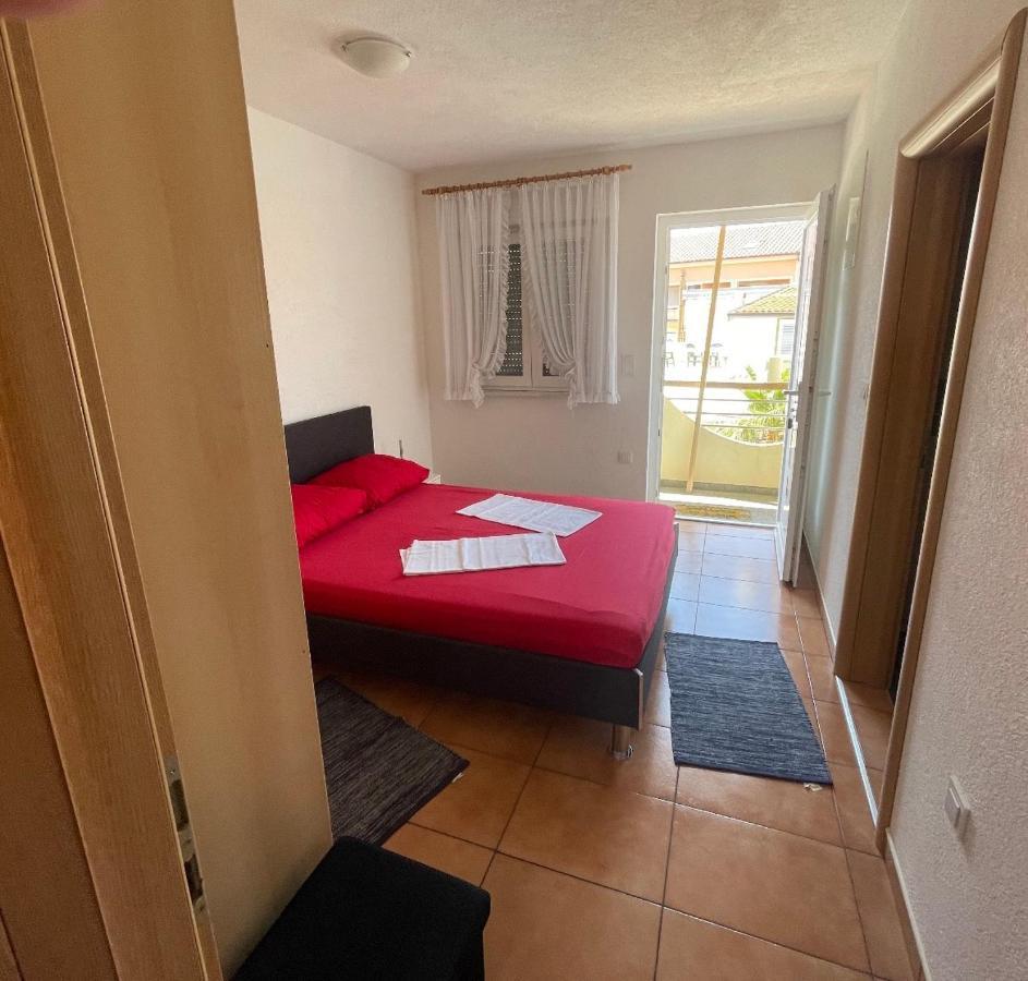 Elia Apartment Vir Exterior photo