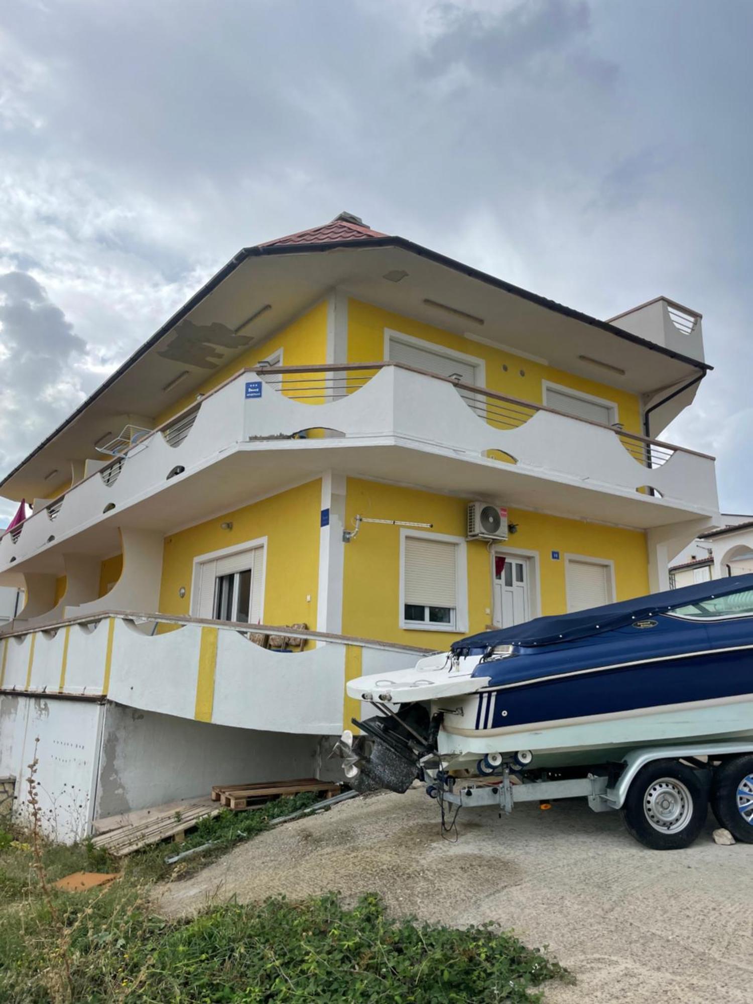 Elia Apartment Vir Exterior photo