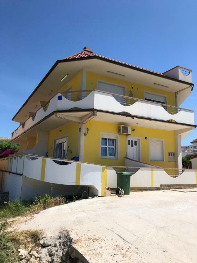 Elia Apartment Vir Exterior photo